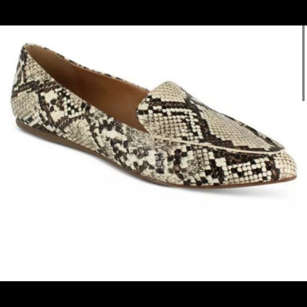 NWOT Esprit Blair Pointed Toe Snakeskin Flats